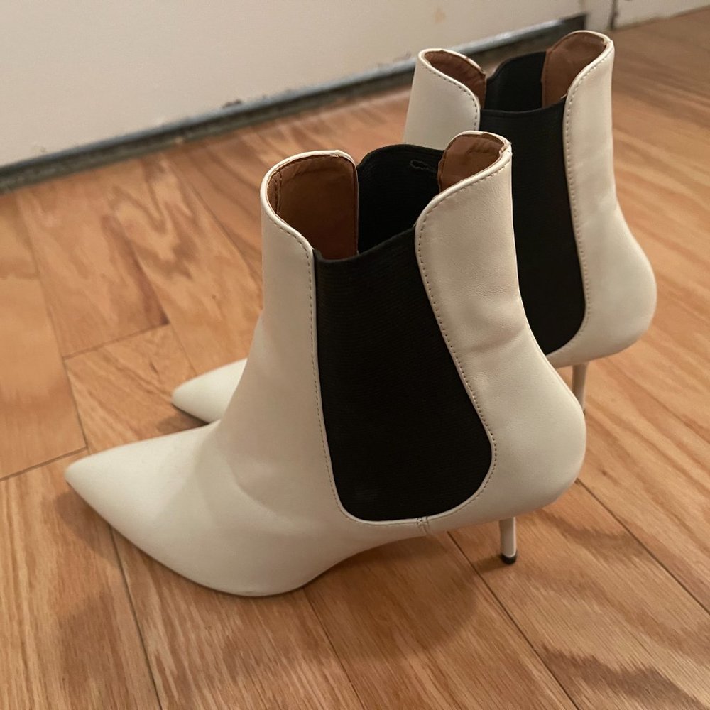 whit boots
